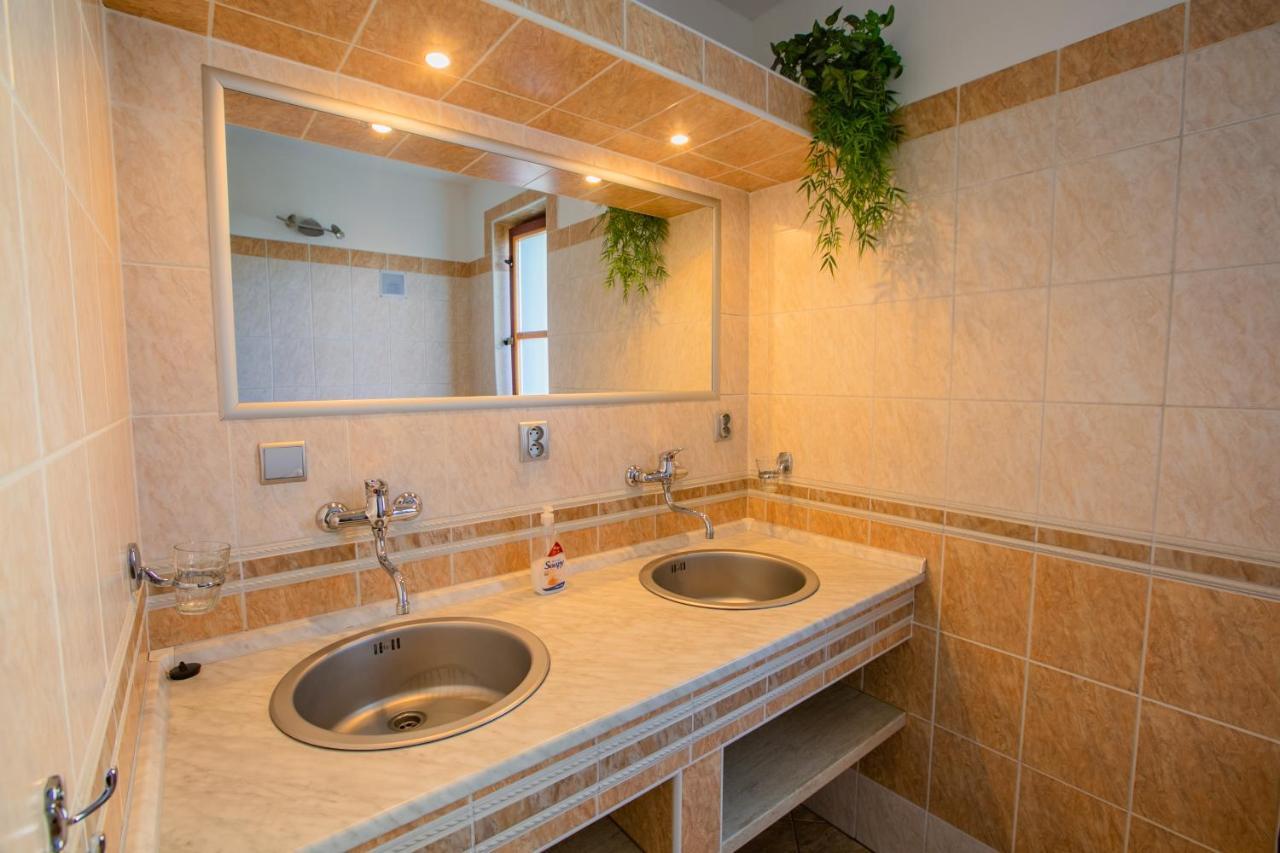 Privat Na Chalupe Partizanska Lupca 649 Villa Ngoại thất bức ảnh